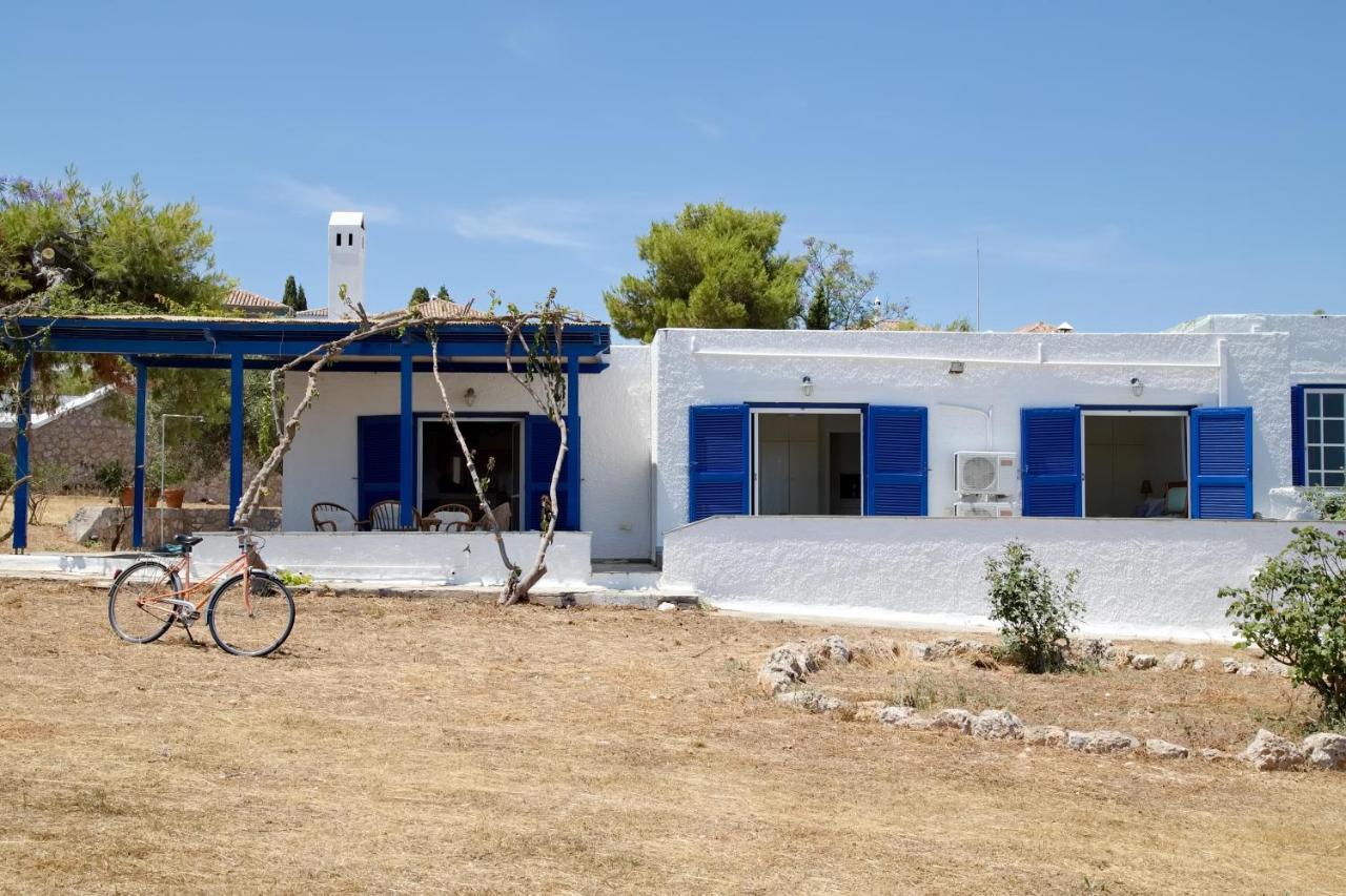 Aroura Homes 4Br Beachfront Villa Spétses Esterno foto