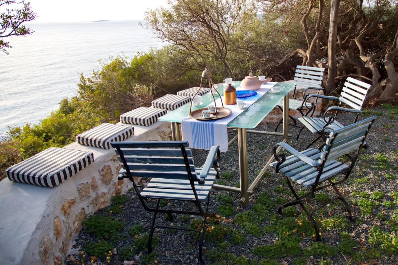 Aroura Homes 4Br Beachfront Villa Spétses Esterno foto