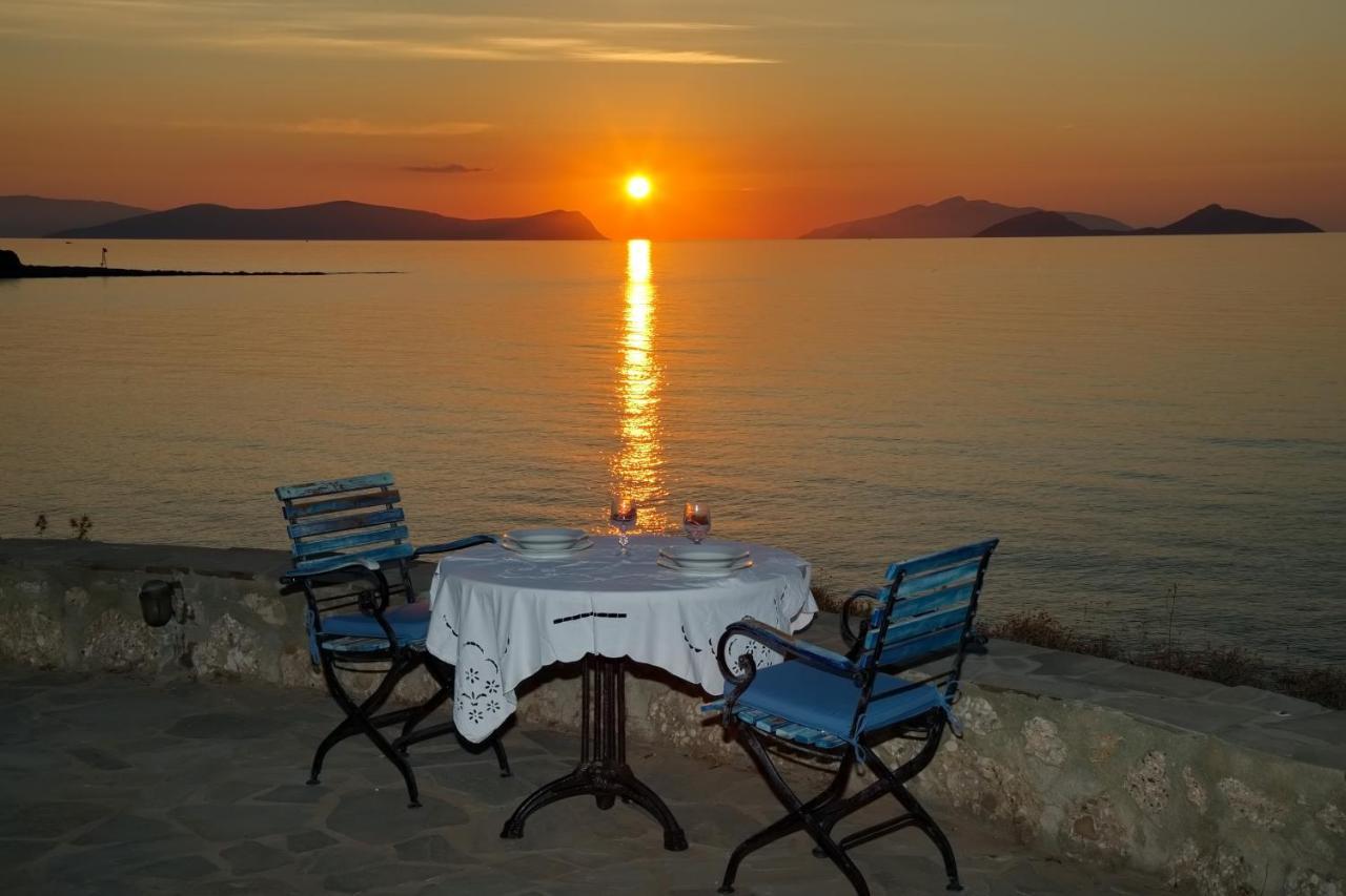 Aroura Homes 4Br Beachfront Villa Spétses Esterno foto