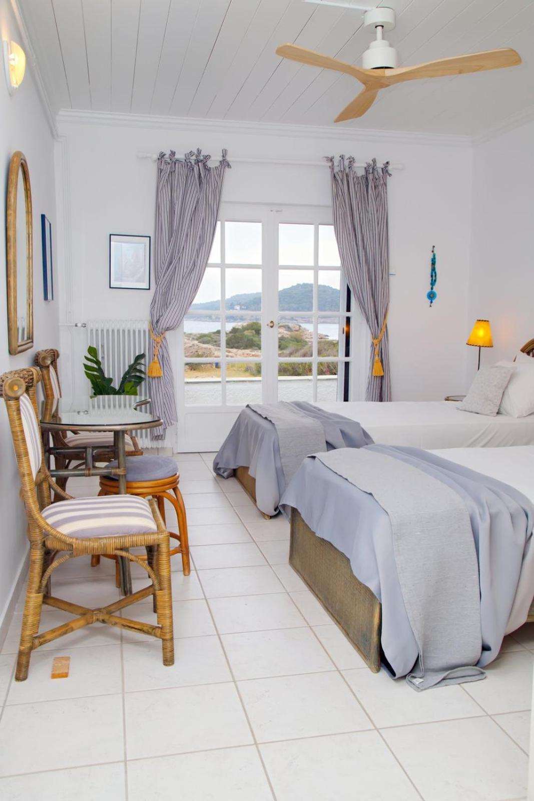 Aroura Homes 4Br Beachfront Villa Spétses Esterno foto