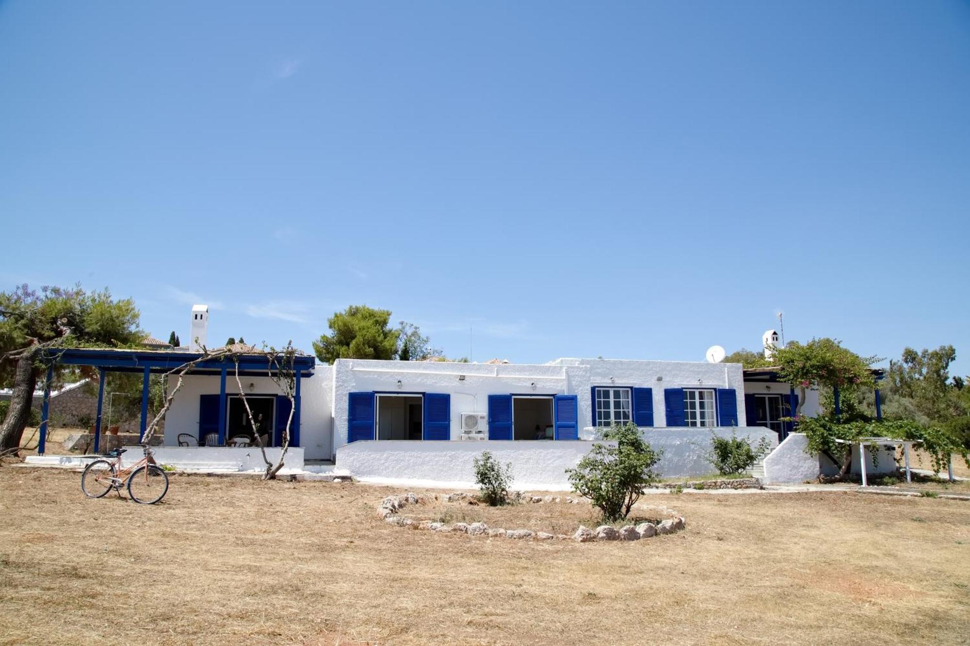 Aroura Homes 4Br Beachfront Villa Spétses Esterno foto