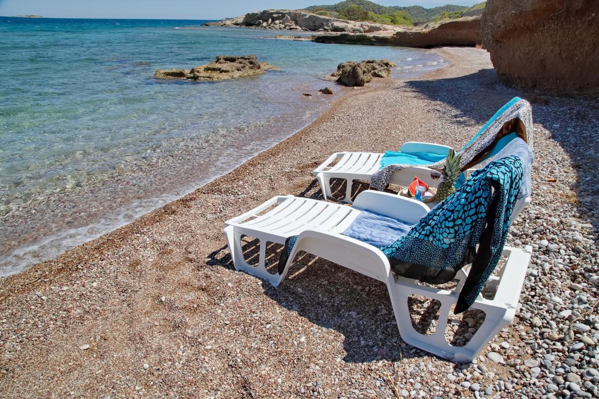 Aroura Homes 4Br Beachfront Villa Spétses Esterno foto